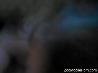 Horny woman plays with the dog dick in homemade kinks